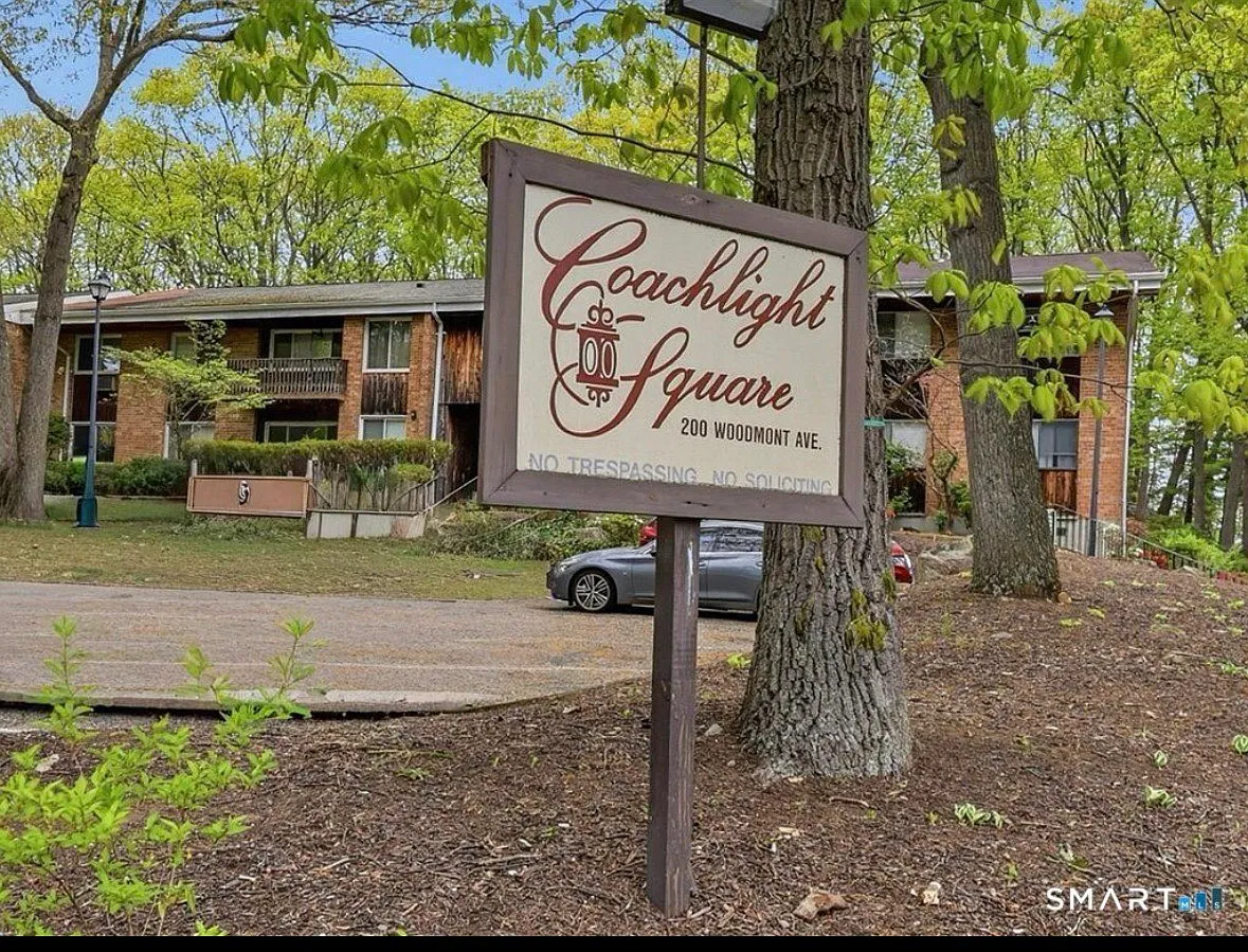 3 bed, 1.5 bath, 1320 sqft, $2,700 — Photo 1