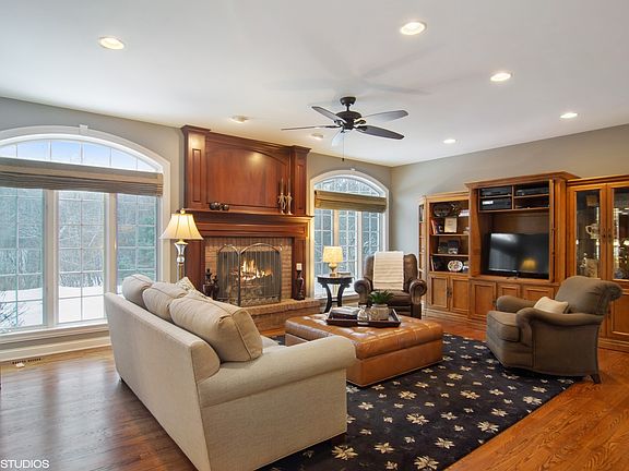 2nd image of 1125 Ashbury Ln