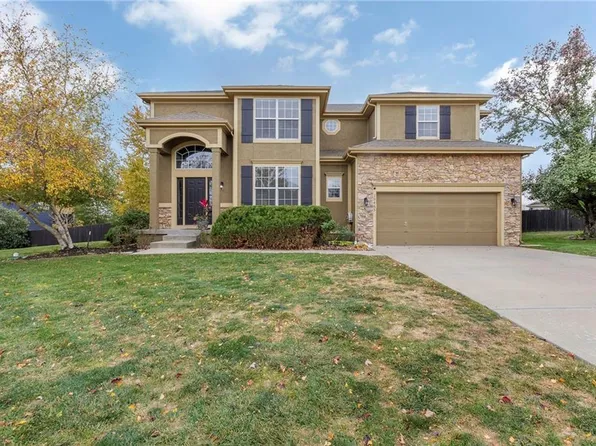 19465 W 209th Ter, Spring Hill, KS 66083