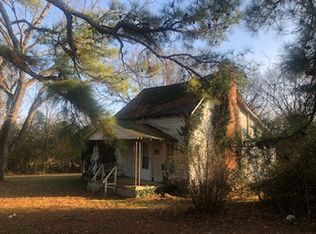 2 Ables Ln, Fayetteville, TN 37334