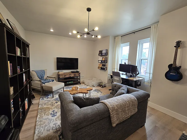 700 N Taylor Ave #2 — Photo 39