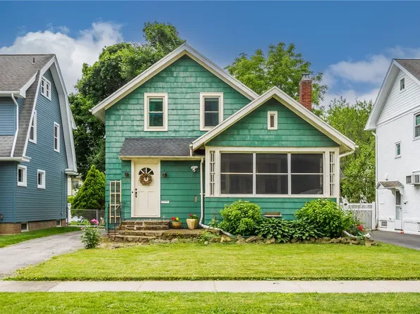 285 Roxborough Rd, Rochester, NY 14619