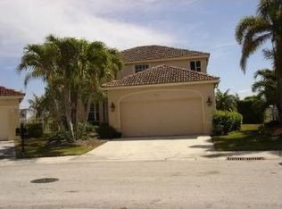 565 Willow Bend Rd, Weston, FL 33327
