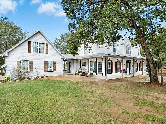 3rd image of 412 Woody Hollow Rd