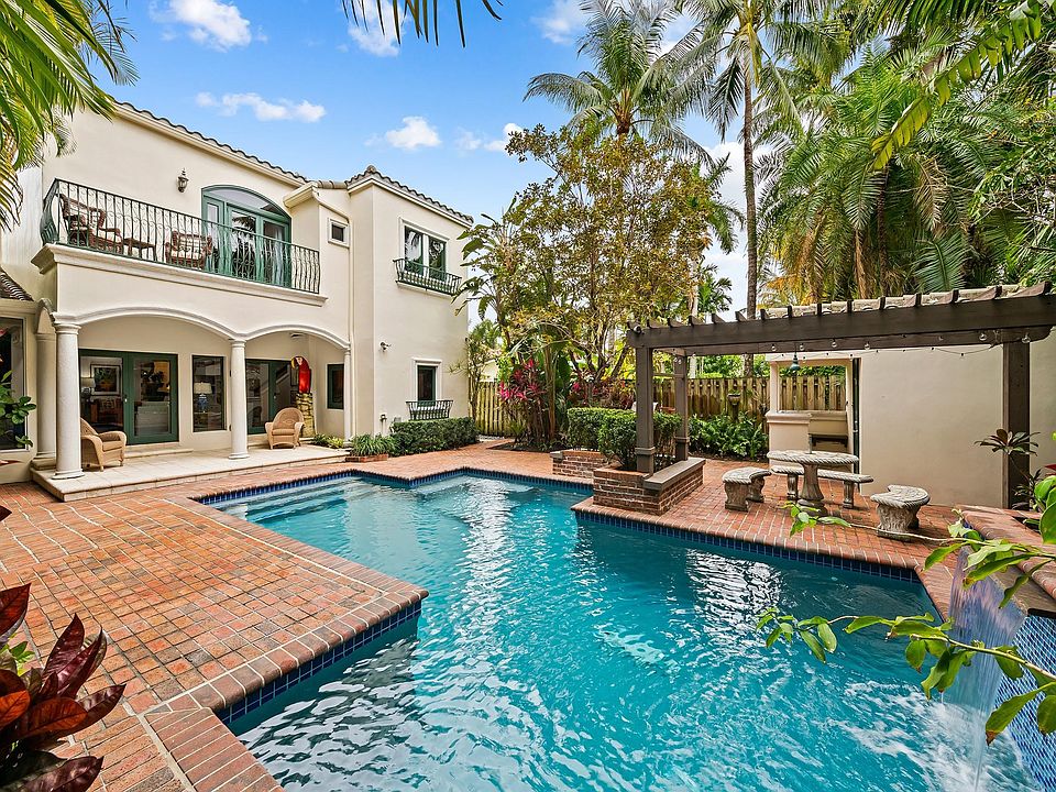 1st image of 347 Poinciana Drive