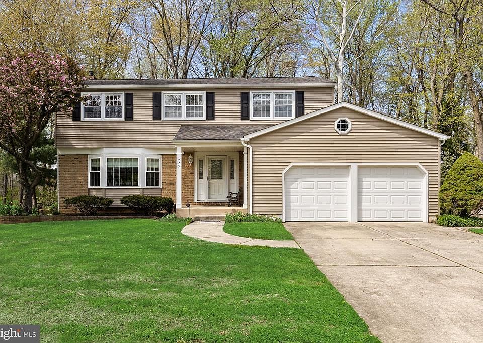 1st image of 725 CORNWALLIS DRIVE