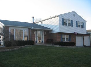 127 Tulip Rd, Holland, PA 18966