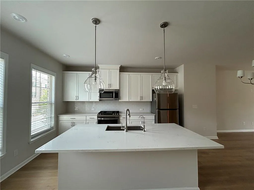 Building Photo - 3715 Davis Cir