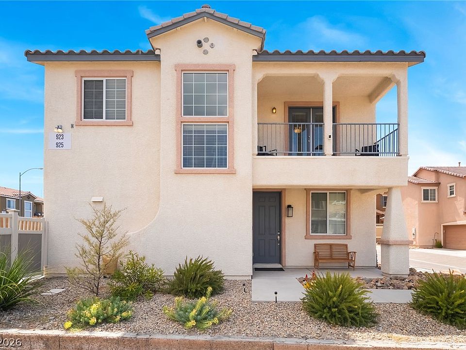 1st image of 923 Sable Chase Pl