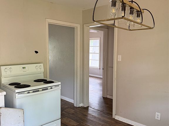 5th image of 3717 Springdale Rd