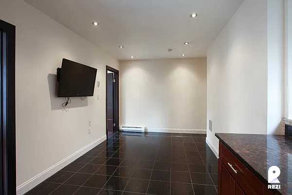 Rented by REZI | media 5