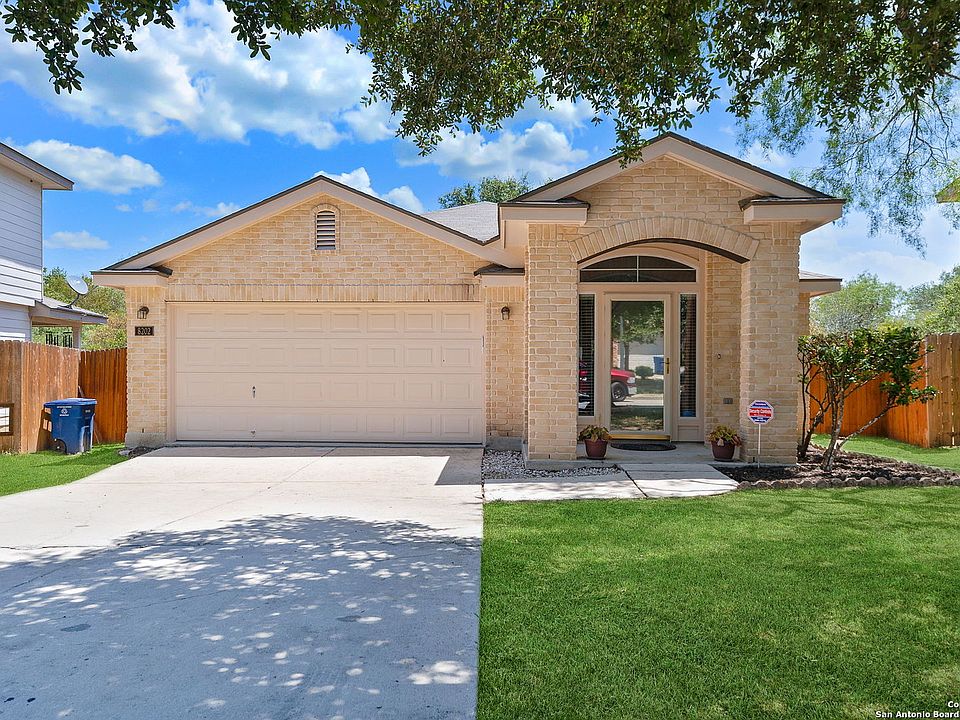 1st image of 8202 SHUMARD OAK DR