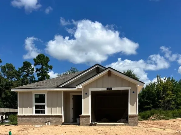 179 Spokane St, Gladewater, TX 75647