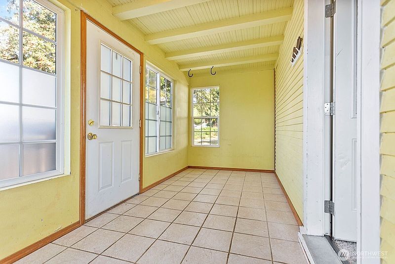 5th image of 2508 Moore Street