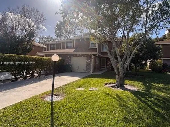 6183 Pine Tree Ln APT B, Tamarac, FL 33319