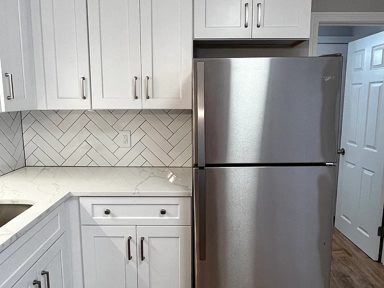 2 Pineland Avenue — Photo 35