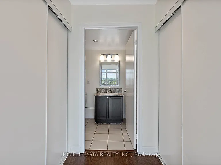 2191 Yonge St #1905 — Photo 20