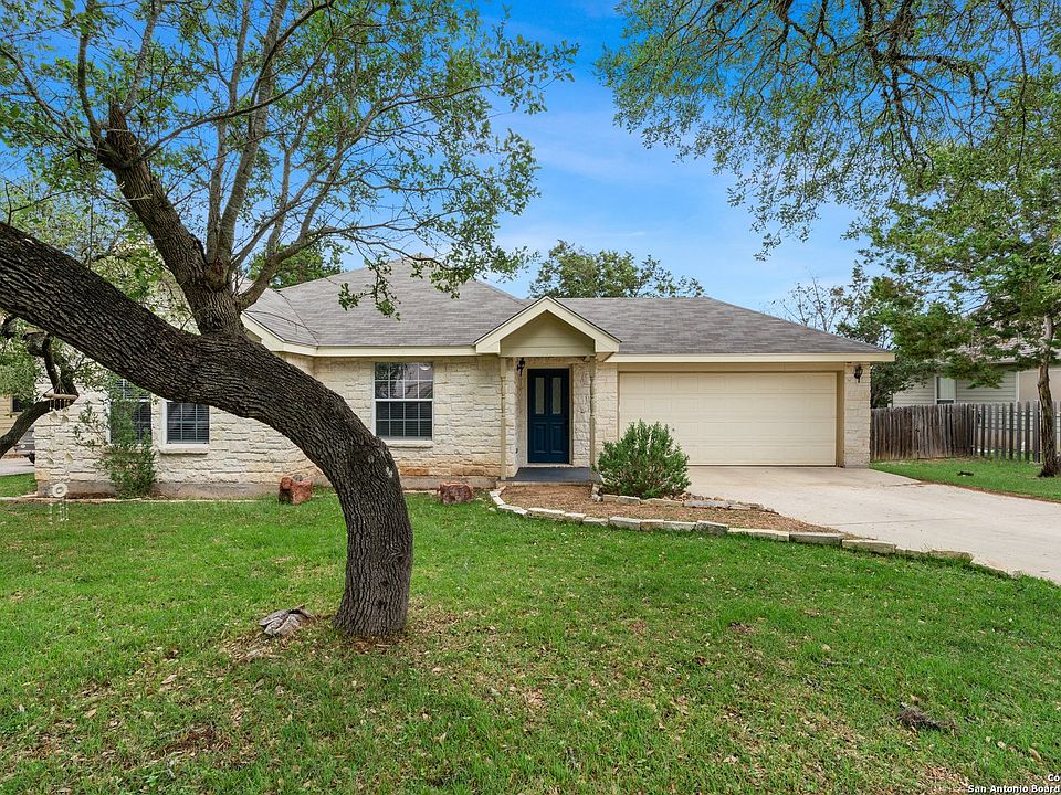 2nd image of 85 Ridgewood Cir