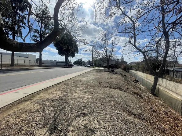 144 E Union Ave #16, Fullerton, CA 92832