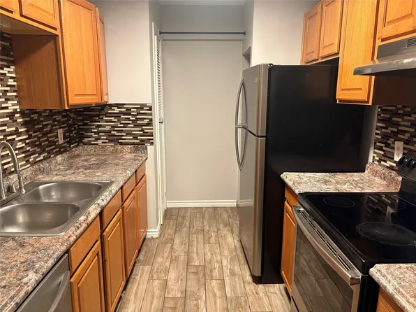 9707 Richmond Ave APT 96, Houston, TX 77042