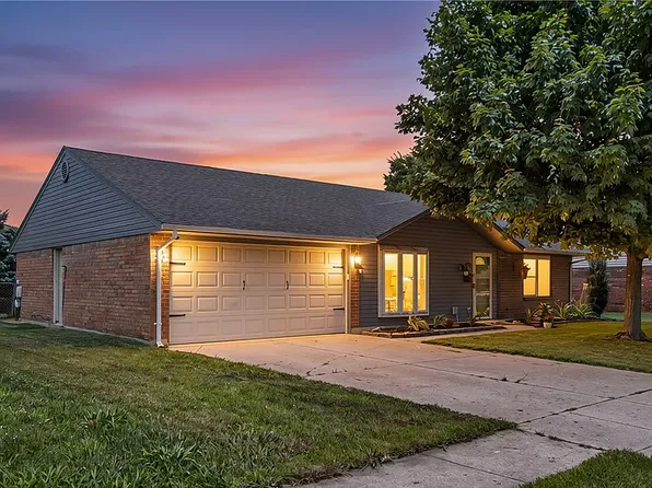 1221 Warwick Dr, Miamisburg, OH 45342