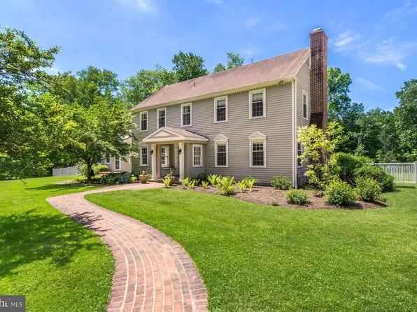 4444 Bergstrom Rd, Doylestown, PA 18902