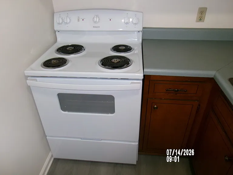 633 9th Ave NE #633 — Photo 10