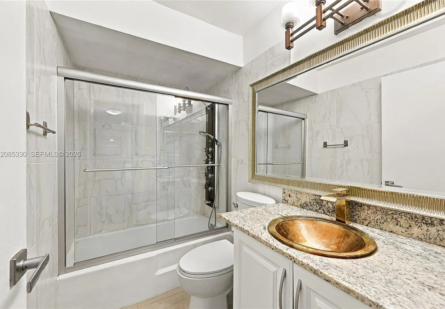 2431 SW 82nd Ave — Photo 3