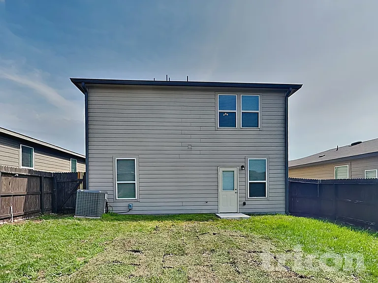 10355 Dunlap — Photo 21