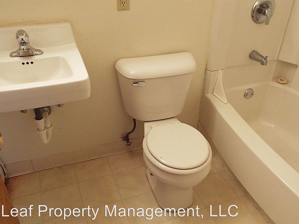 2nd image of 1103 18 1/2 St S APT 08