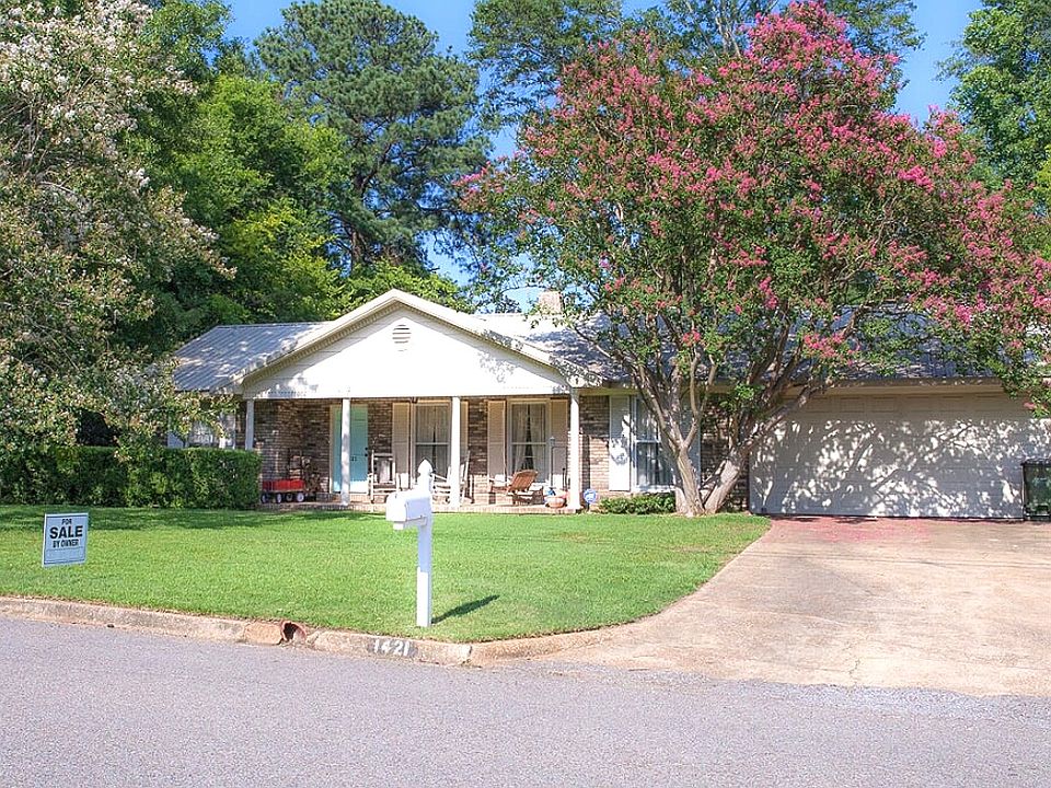 1st image of 1421 Heritage Dr