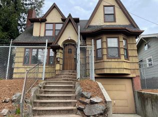 6050 25th Ave NE, Seattle, WA 98115