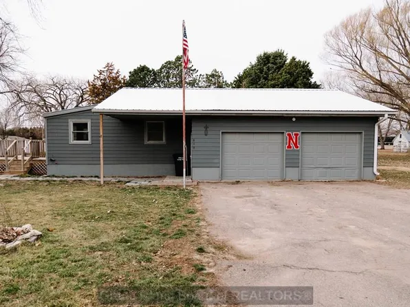619 N 10th St, Loup City, NE 68853