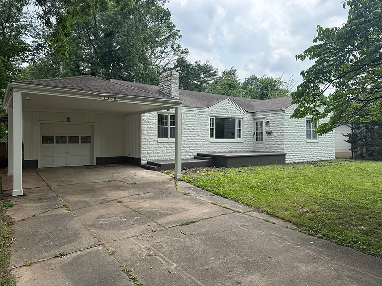 1308 E Delmar St — Photo 1