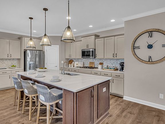 Similar Home - Kitchen