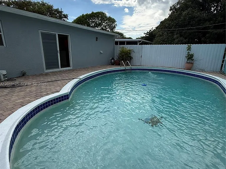 1619 Shenandoah St — Photo 12