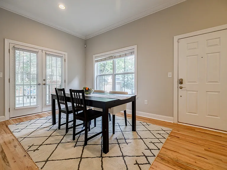 237 Carlyle Park Dr NE — Photo 16