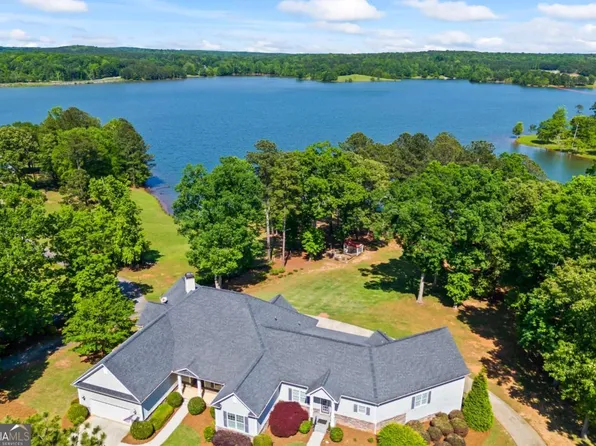 160 Evans Dr, Bogart, GA 30622