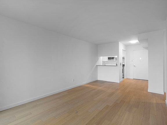 4th image of 1 Columbus Pl APT N29a