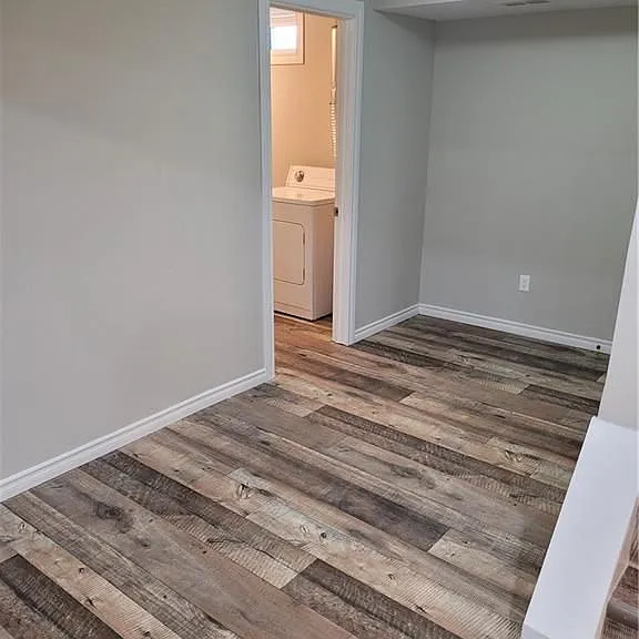 107 Harding Cres — Photo 16