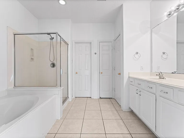 39 E Burberry Cir — Photo 26