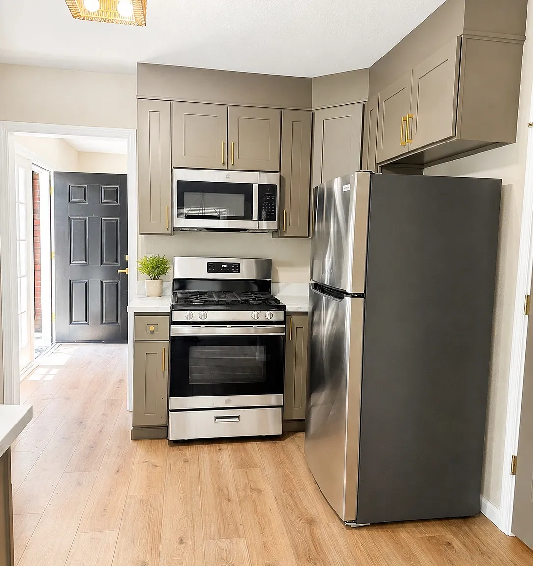3 bed, 2600 sqft, $2,795 — Photo 3