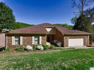 1794 Cross Creek Rd SE, Huntsville, AL 35802