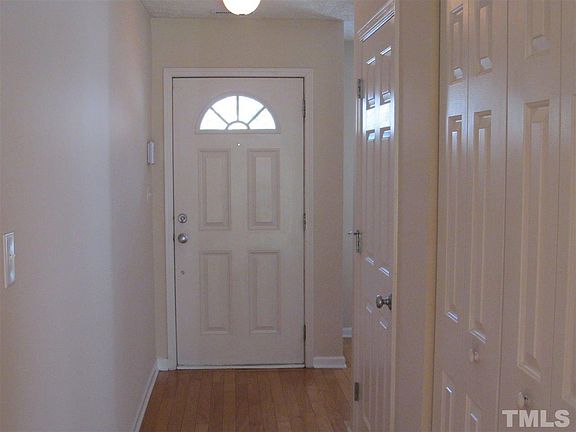 3rd image of 417 Saint John Dr