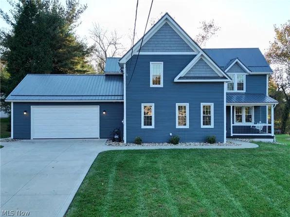 138 S Cherry St, Gnadenhutten, OH 44629