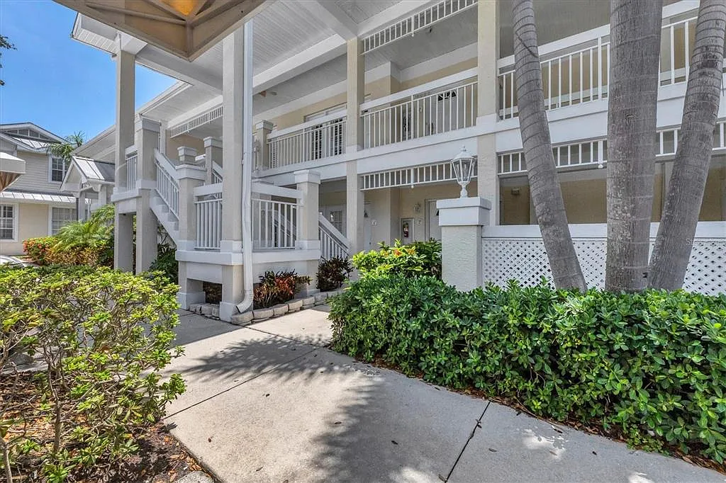 2 bed, 2.0 bath, 1119 sqft, $3,200 — Photo 1