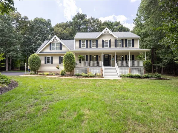 13806 Rock Harvest Ct, Chester, VA 23836