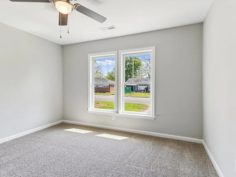 213 Lynnhaven Dr — Photo 20