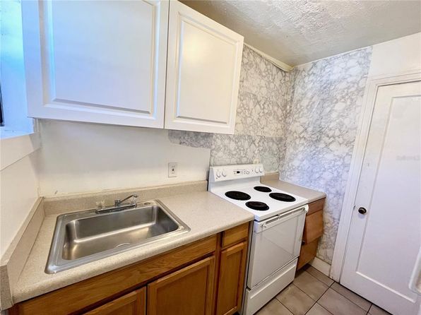 saint-petersburg-florida-81387809 picture