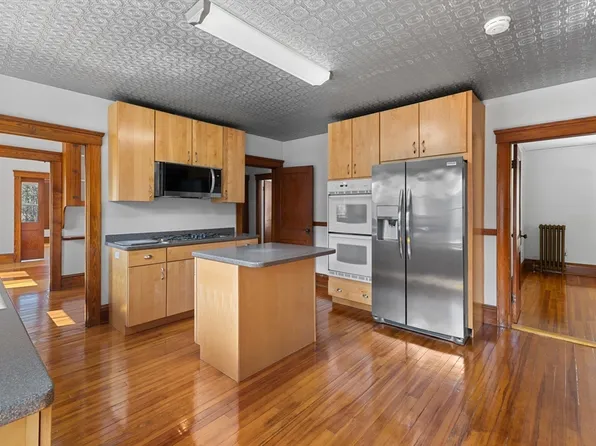 183 Pleasant St #2, South Grafton, MA 01560